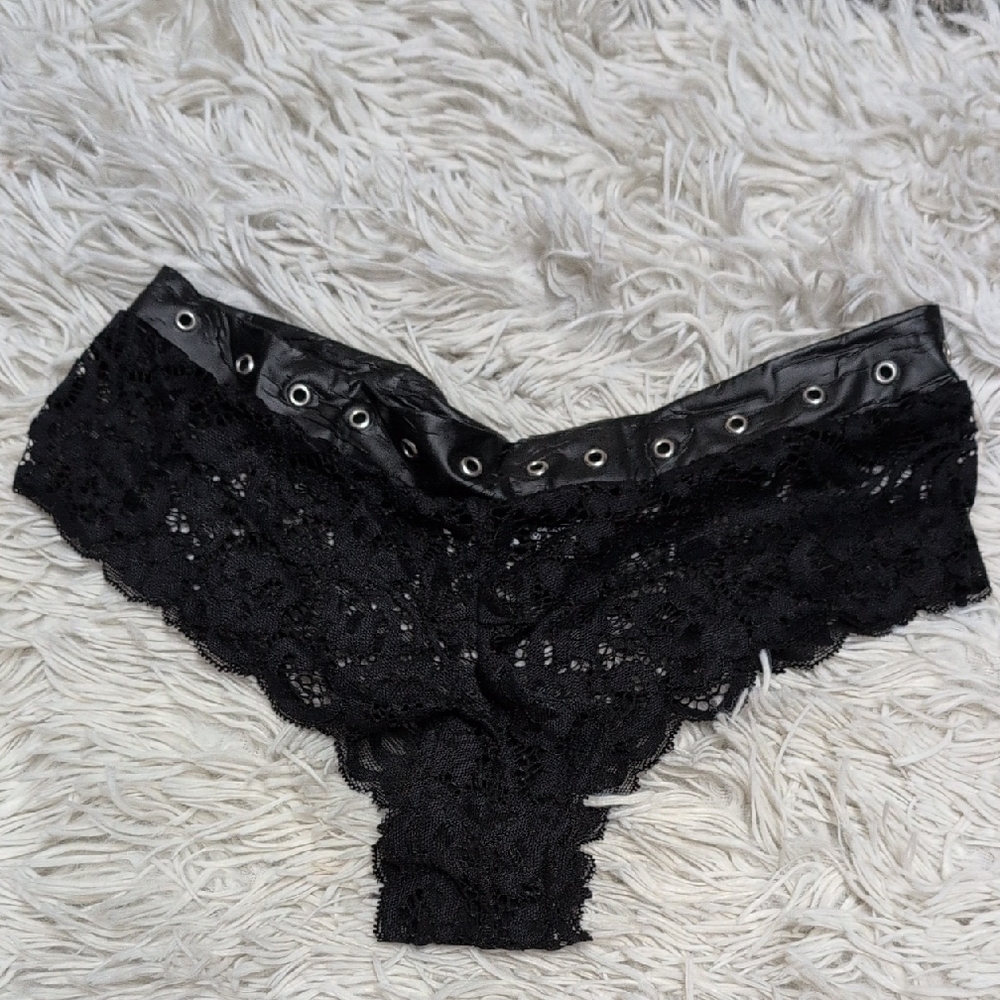 Black Lace Panty with Grommet Detail NEW WITHOUT TAG